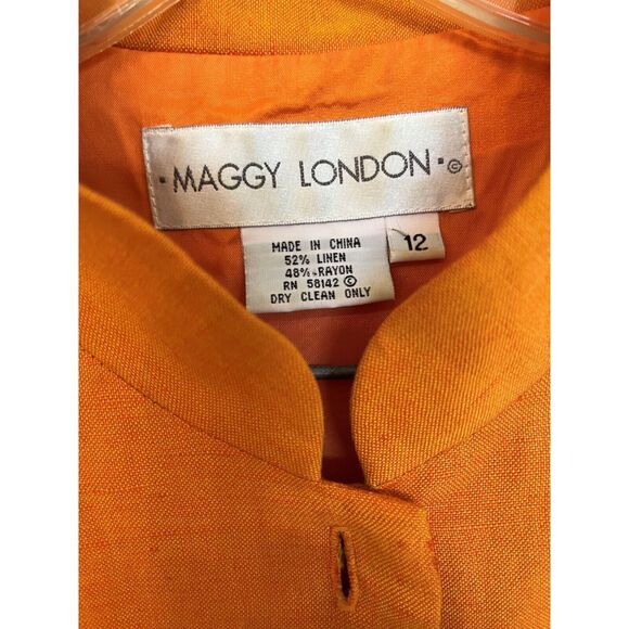 Maggy London Women's Size 12 Linen/Rayon Pumpkin Sheath Dress w Pineapple Button - Picture 2 of 10